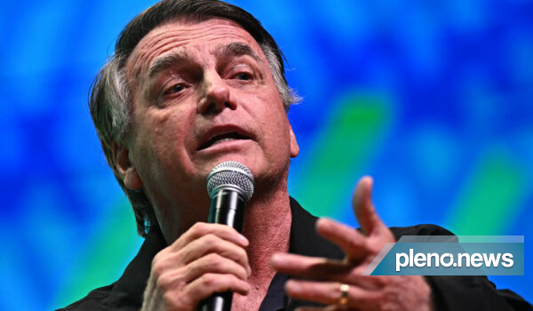Bolsonaro ironiza suposto golpe: “Tramei com o Pateta e o Mickey”