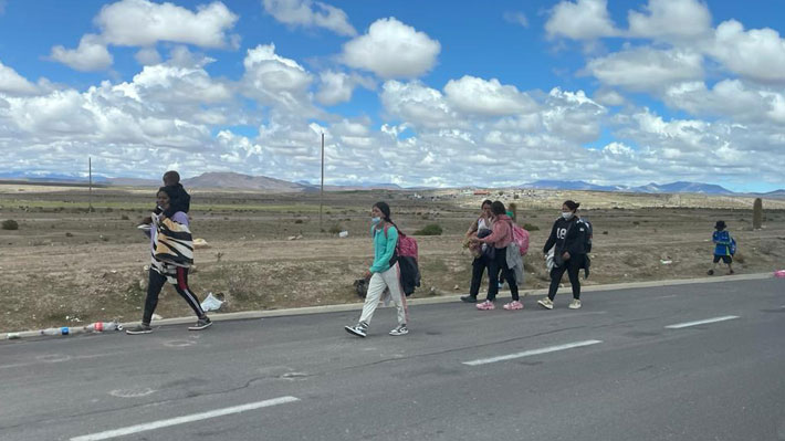 Casi dos mil extranjeros han dejado Chile voluntariamente este 2023: Las razones del regreso