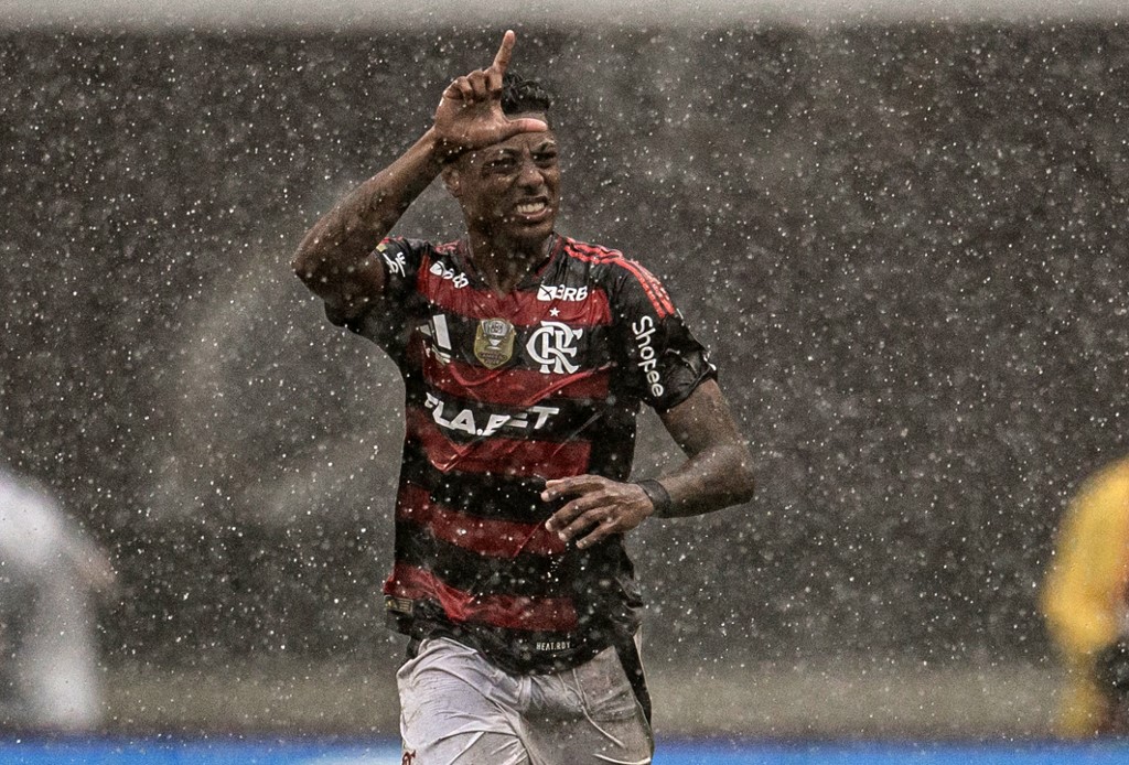 Flamengo encurta distância para o Palmeiras em ranking de maiores campeões nacionais - Gazeta Esportiva
