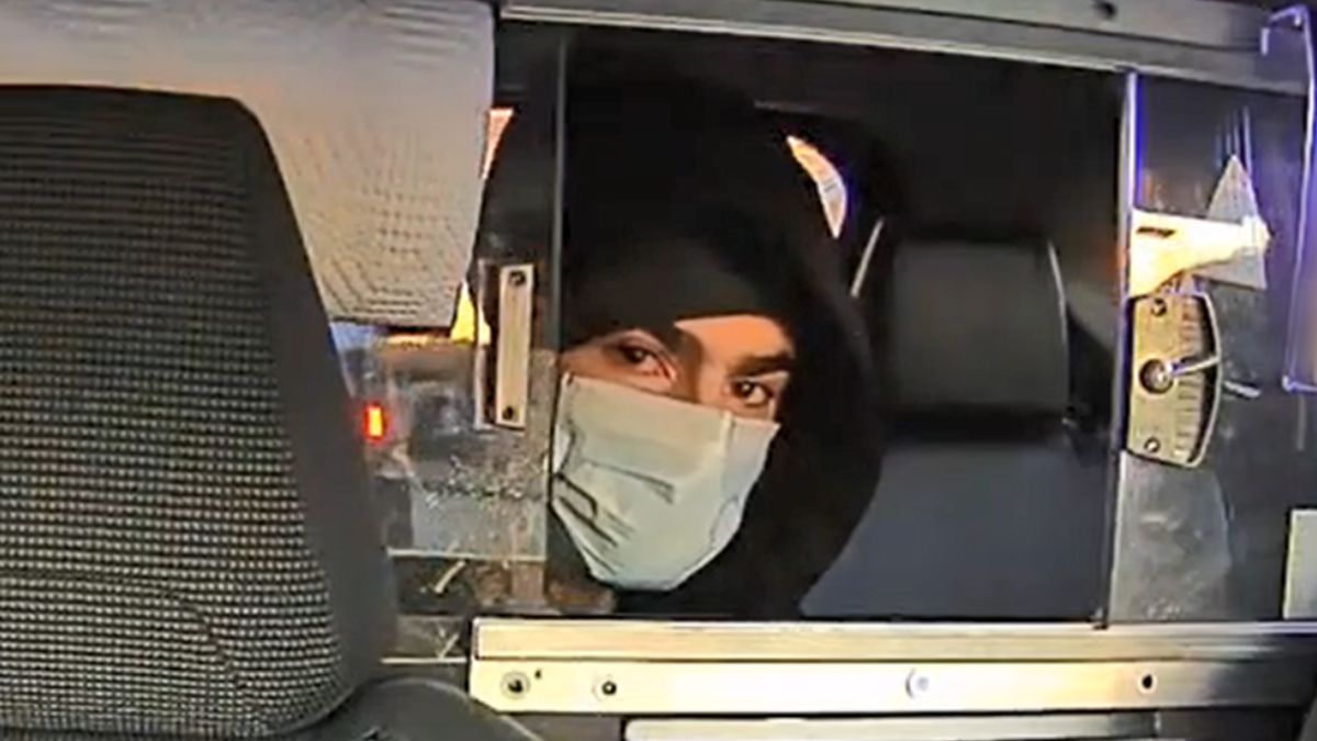 Omicidio a New York: le foto del killer nel taxi dopo la sparatoria - Open