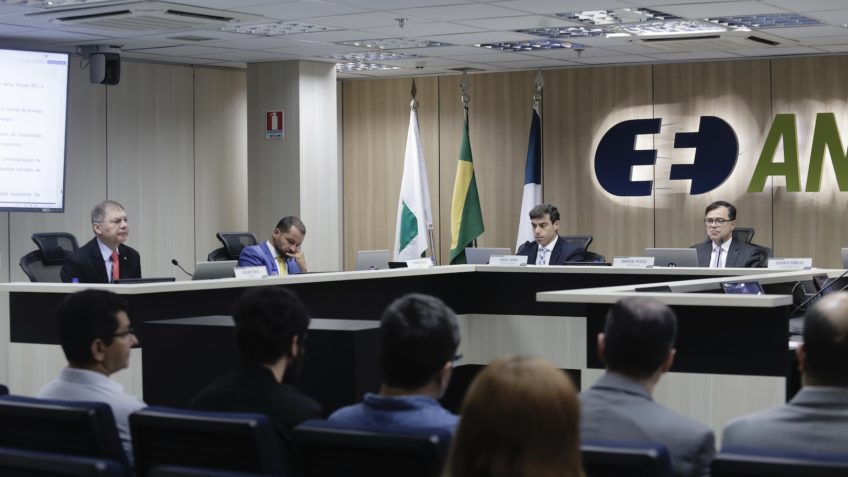 Aneel aprova editais de leilões de reserva de capacidade de 2026