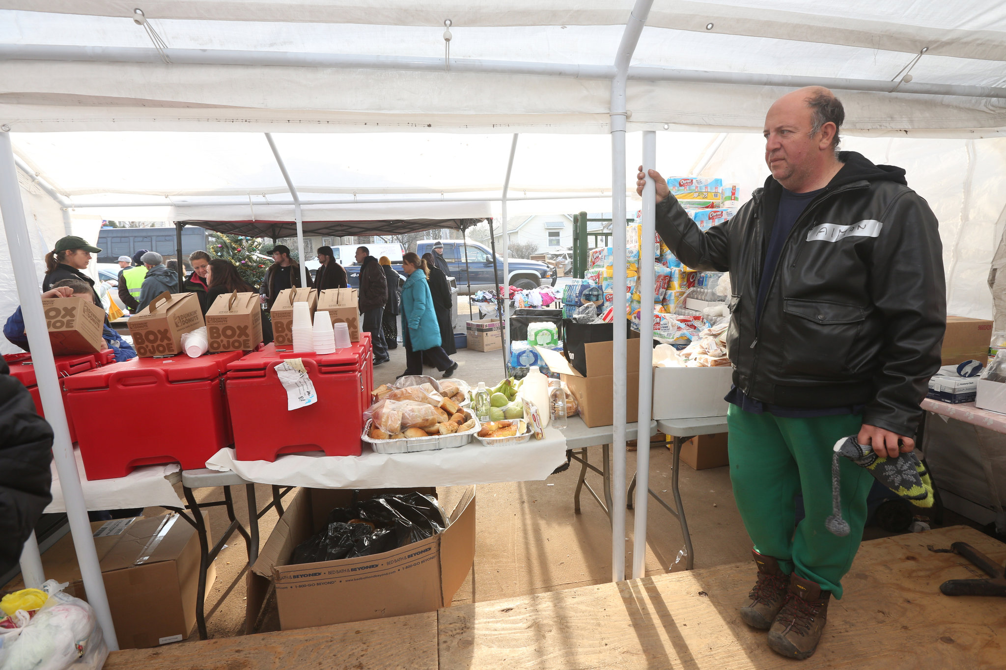 Staten Island Volunteers Fear City Will Hamper Their Hurricane Relief Efforts - The New York Times