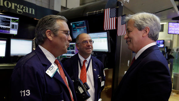 Despite Legal Tempests, Dimon Appears Solid as Ever Atop JPMorgan - The New York Times