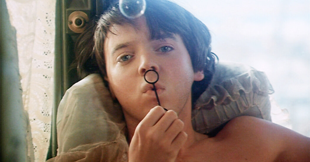 Bud Cort, Who Starred in 1971’s ‘Harold and Maude,’ Dies at 77 - The New York Times