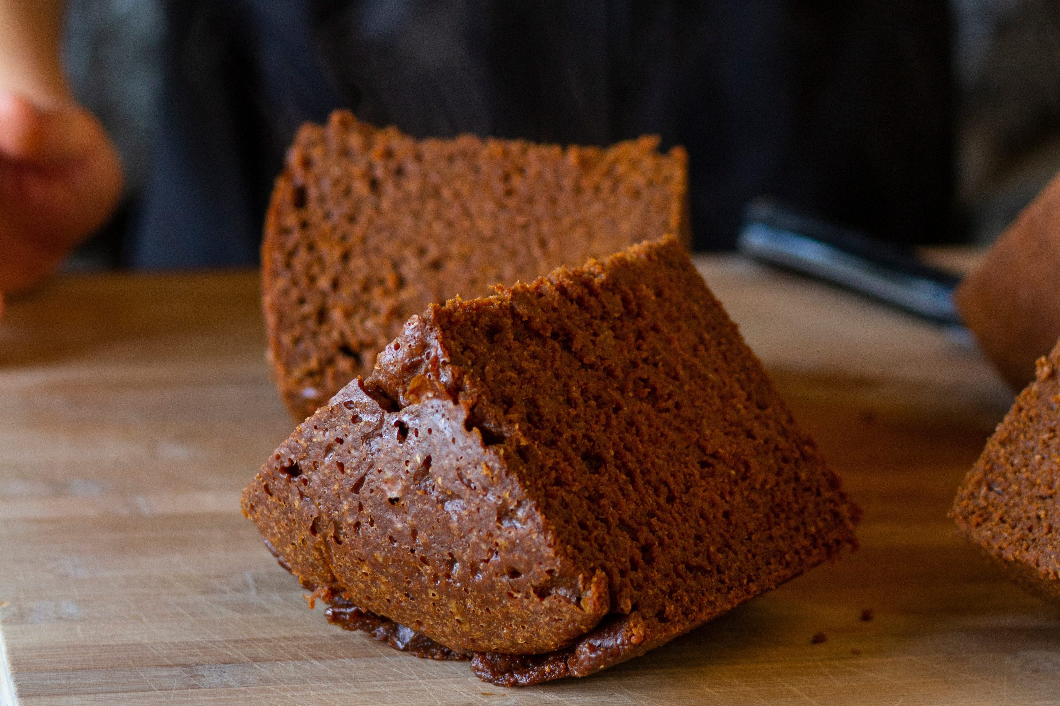 Cos'è il volcanic bread, il pane cotto con i vapori della lava
