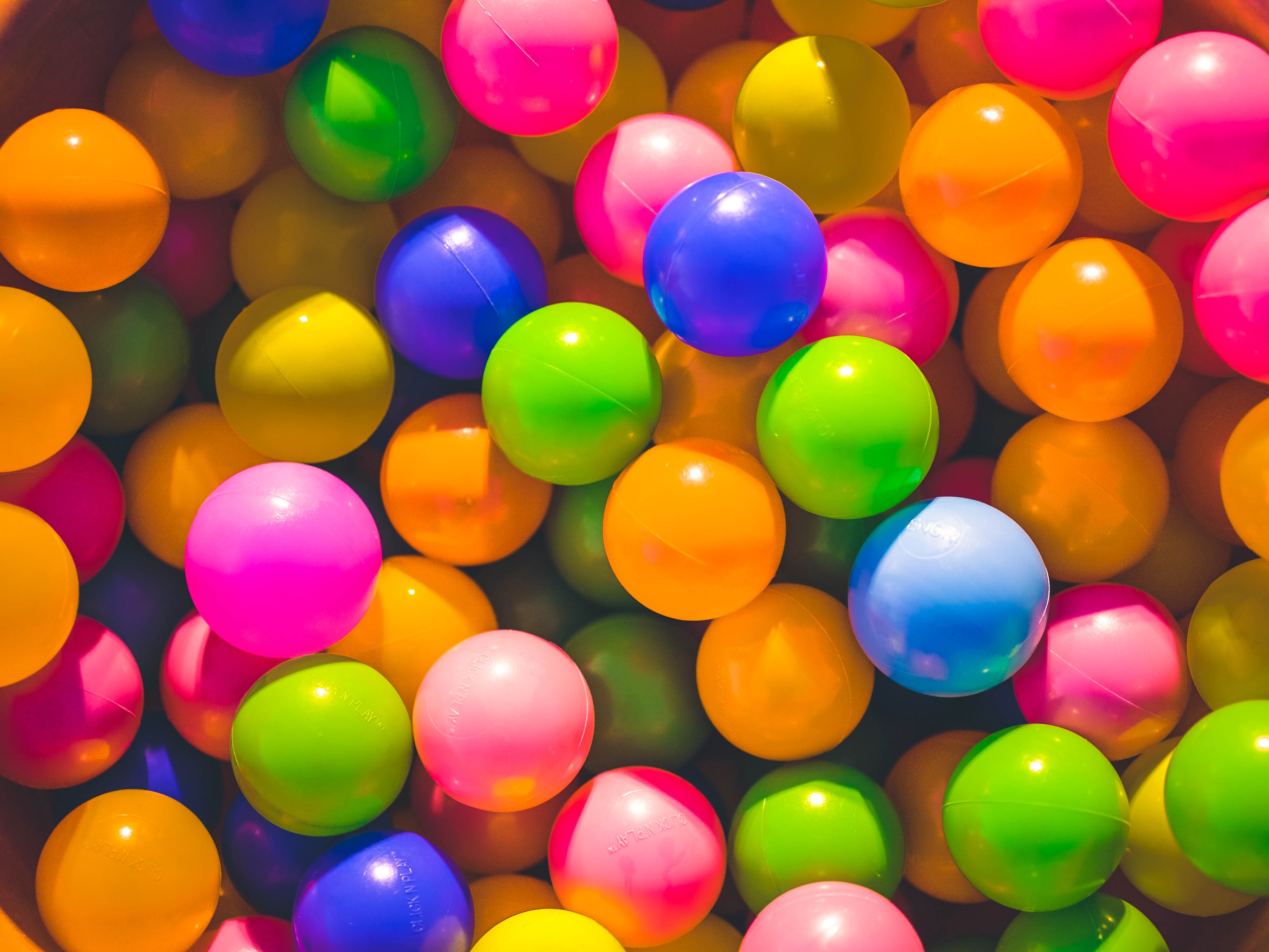 KISSmetrics Infographic: How Do Colours Affect Purchases? « StratLab Marketing