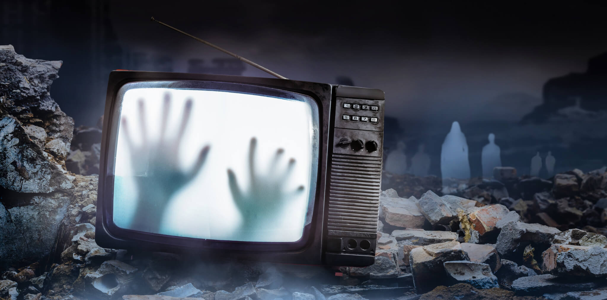 5 Best Ghost Movies Of All Time, According To Horror Fans