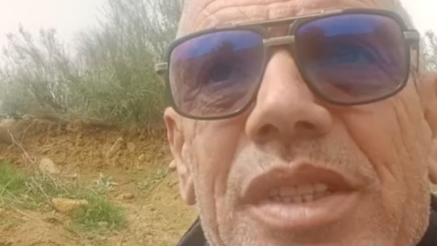 Répression anti-kabyle : le militant Slimane Bouhafs interdit de voyager - Tamurt | Votre lien avec la kabylie