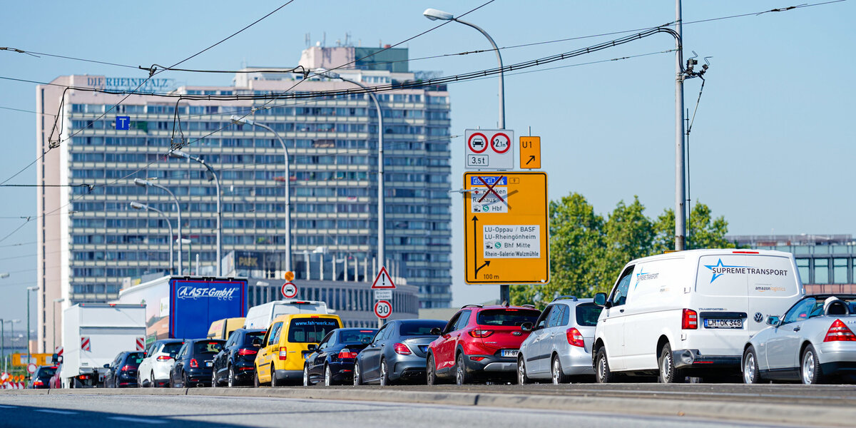 Folgekosten des Verkehrs: Alle tragen die Kosten für Autos | taz.de