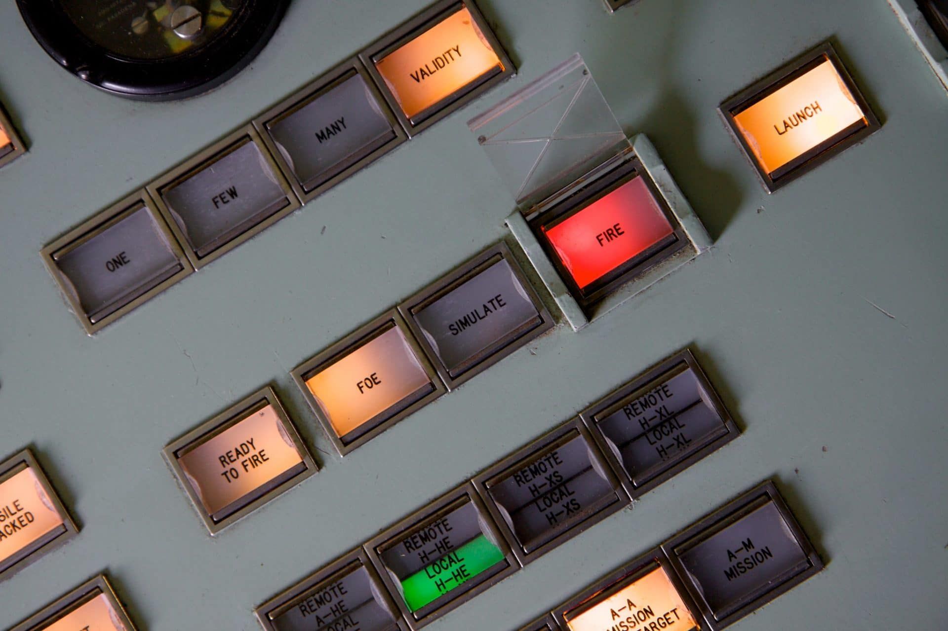 Hot-button campaign issue: 2020 Democrats disagree on nuclear launch authority - Bulletin of the Atomic Scientists