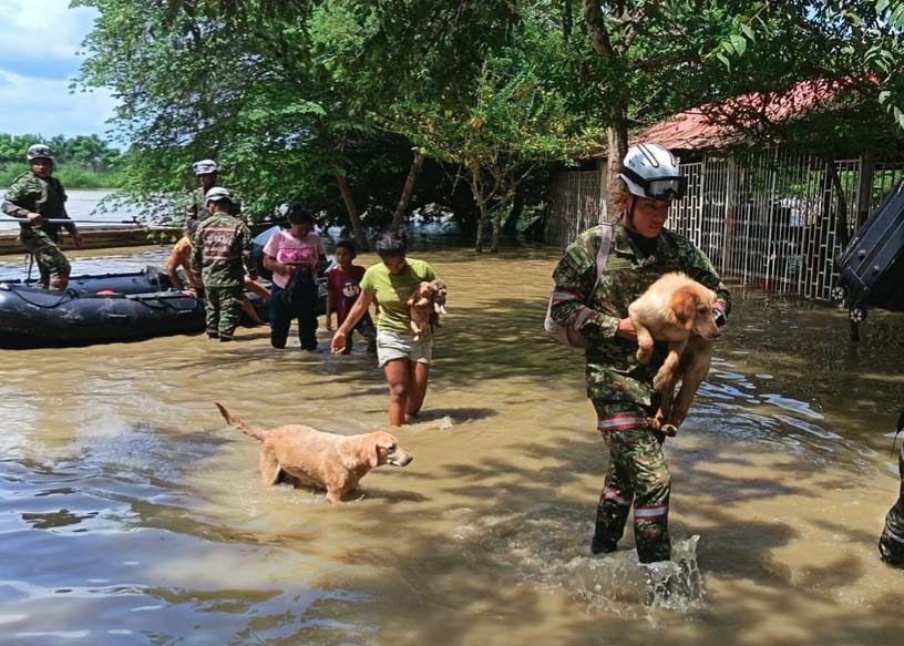 Extreme flooding in northern Colombia triggers humanitarian crisis | The City Paper Bogotá