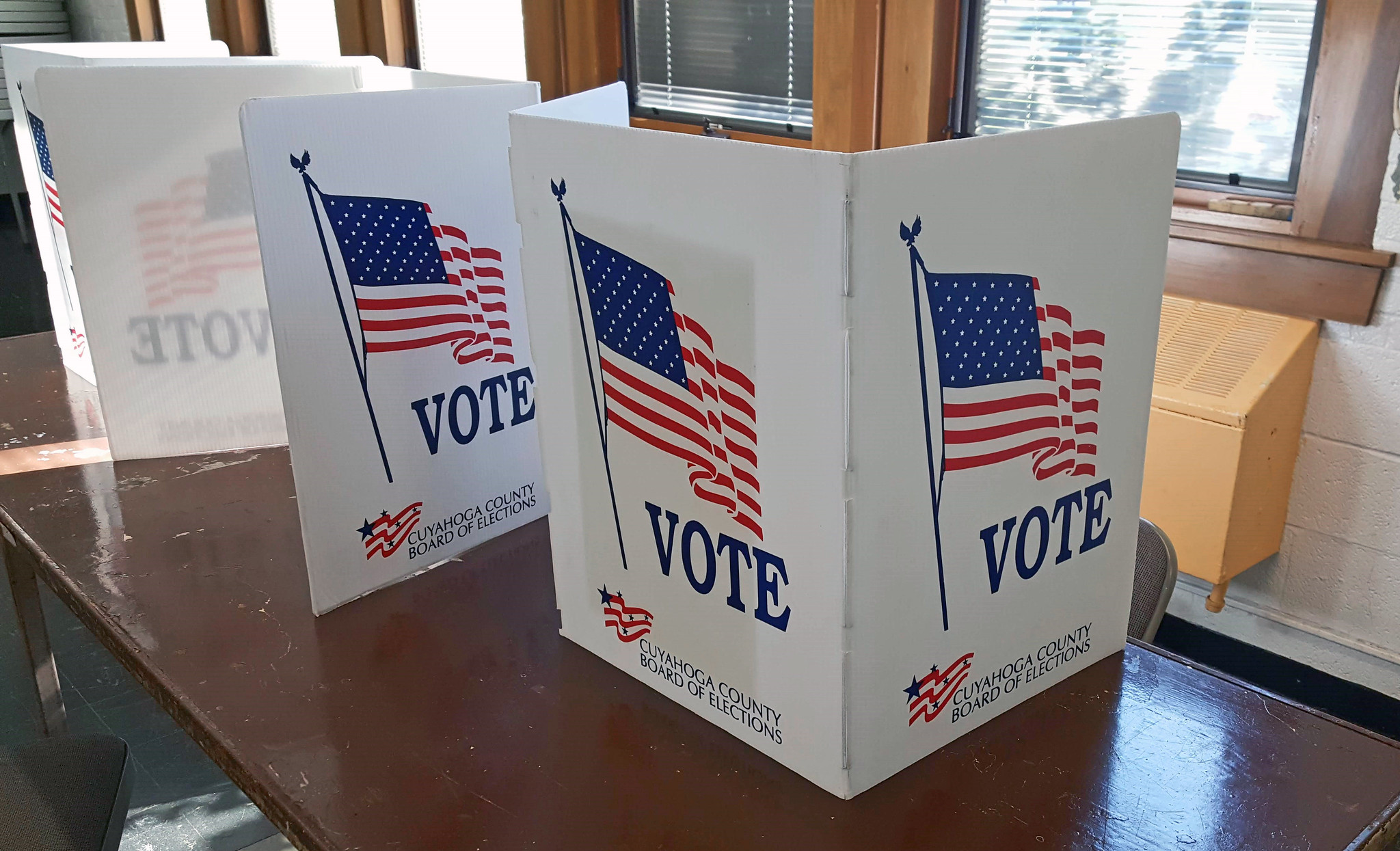 Harris Campaign Recruits Foreign Volunteers And Donations