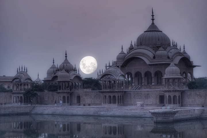 The Beautiful Kusum Sarovar, Vrindavan - The Hare Krishna Movement