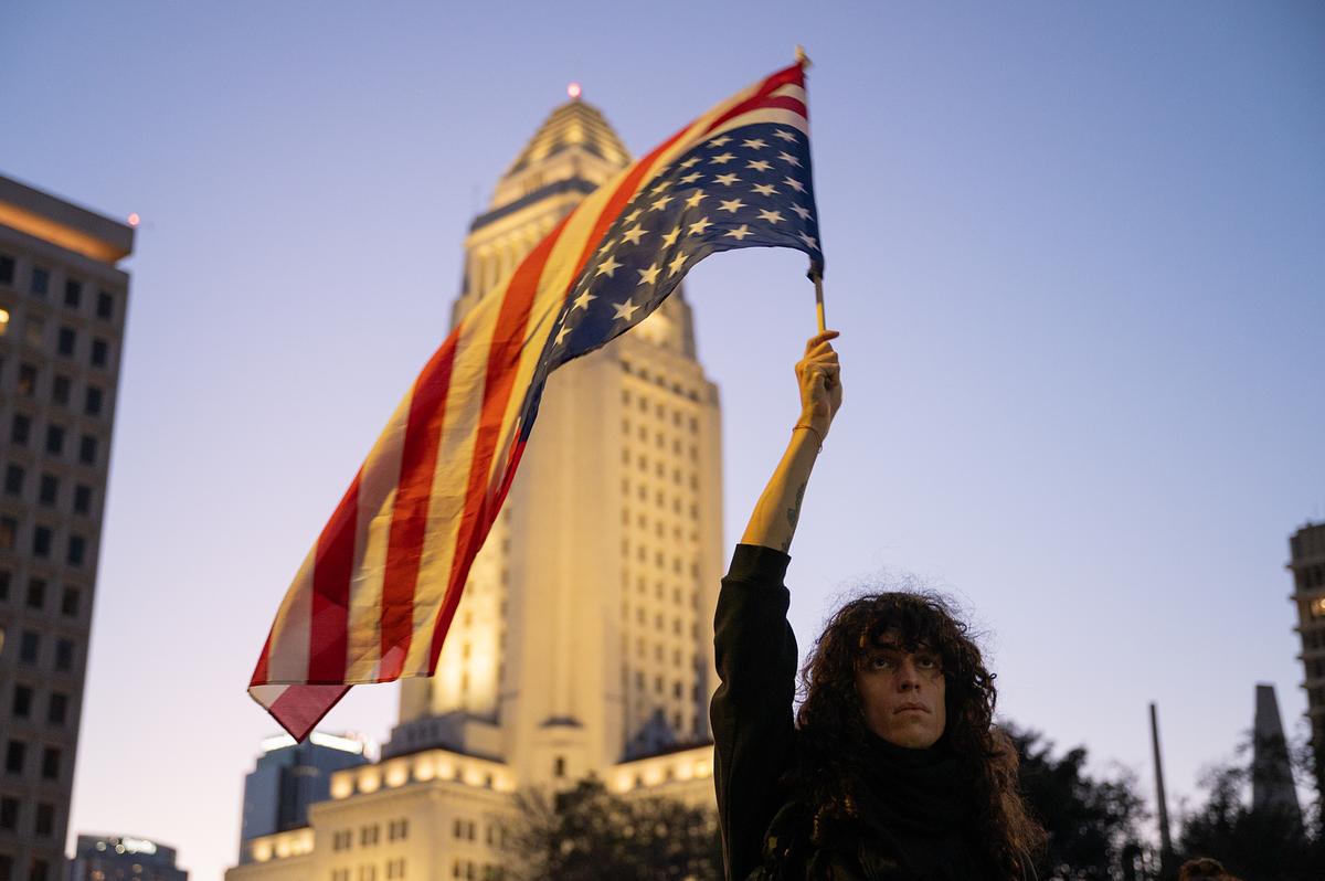 LA protests Minneapolis shootings, ICE raids