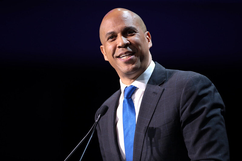Cory Booker is the lone Democrat to support convicted felon Charles Kushner's nomination for ambassador to France - The Mind Shield