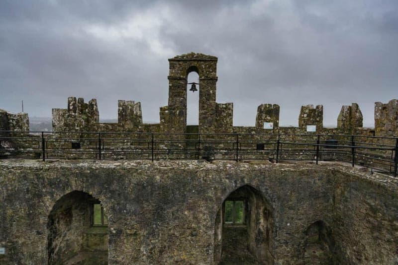 Kissing the Blarney Stone for the Gift of the Gab | The Planet D