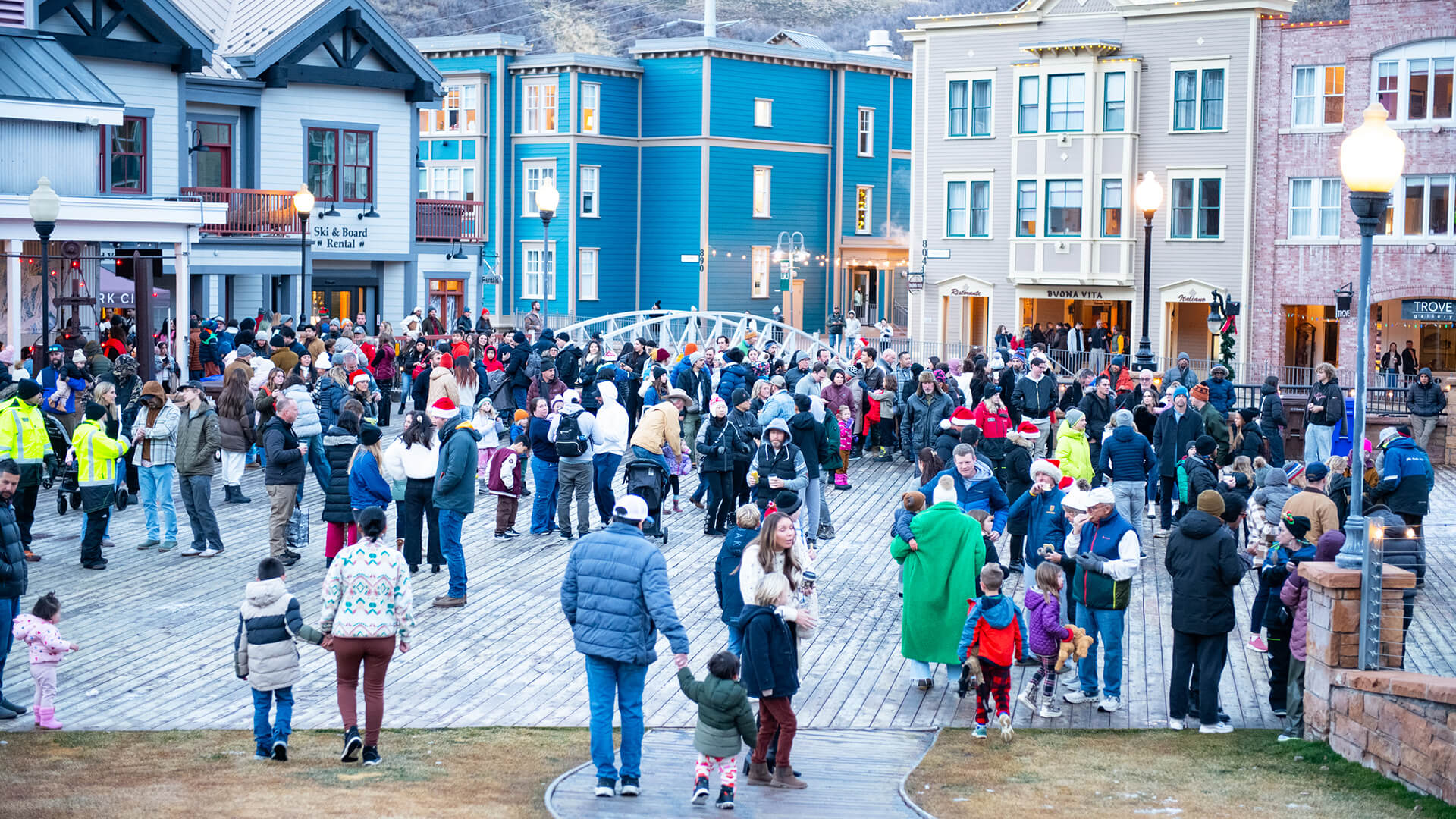 Support local news, get a TownLift hat — Winter Membership Drive is on. - TownLift, Park City News
