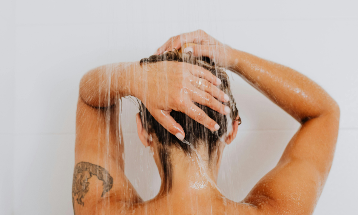 Esto te puede pasar si te bañas todos los días si tienes 65 años o más