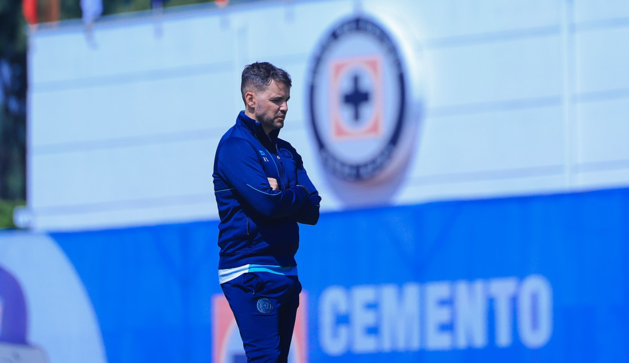 Nicolás Larcamón aclaró sus dichos sobre Puebla y Pumas