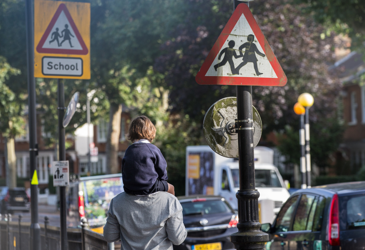 More than 1,000 nurseries nationwide close to illegally polluted roads - Unearthed