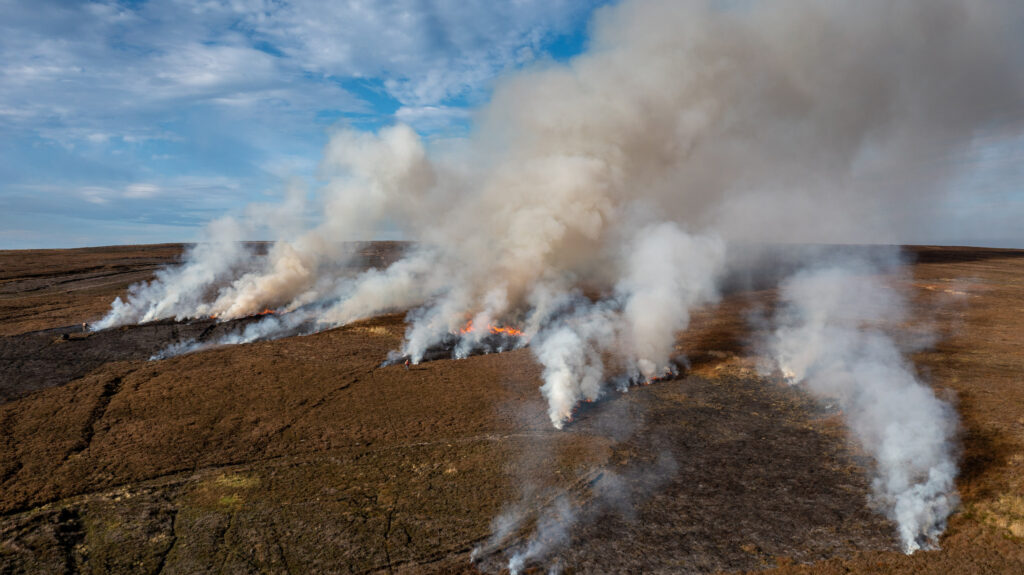 Fires reported on peatlands across Northern England’s national parks - Unearthed