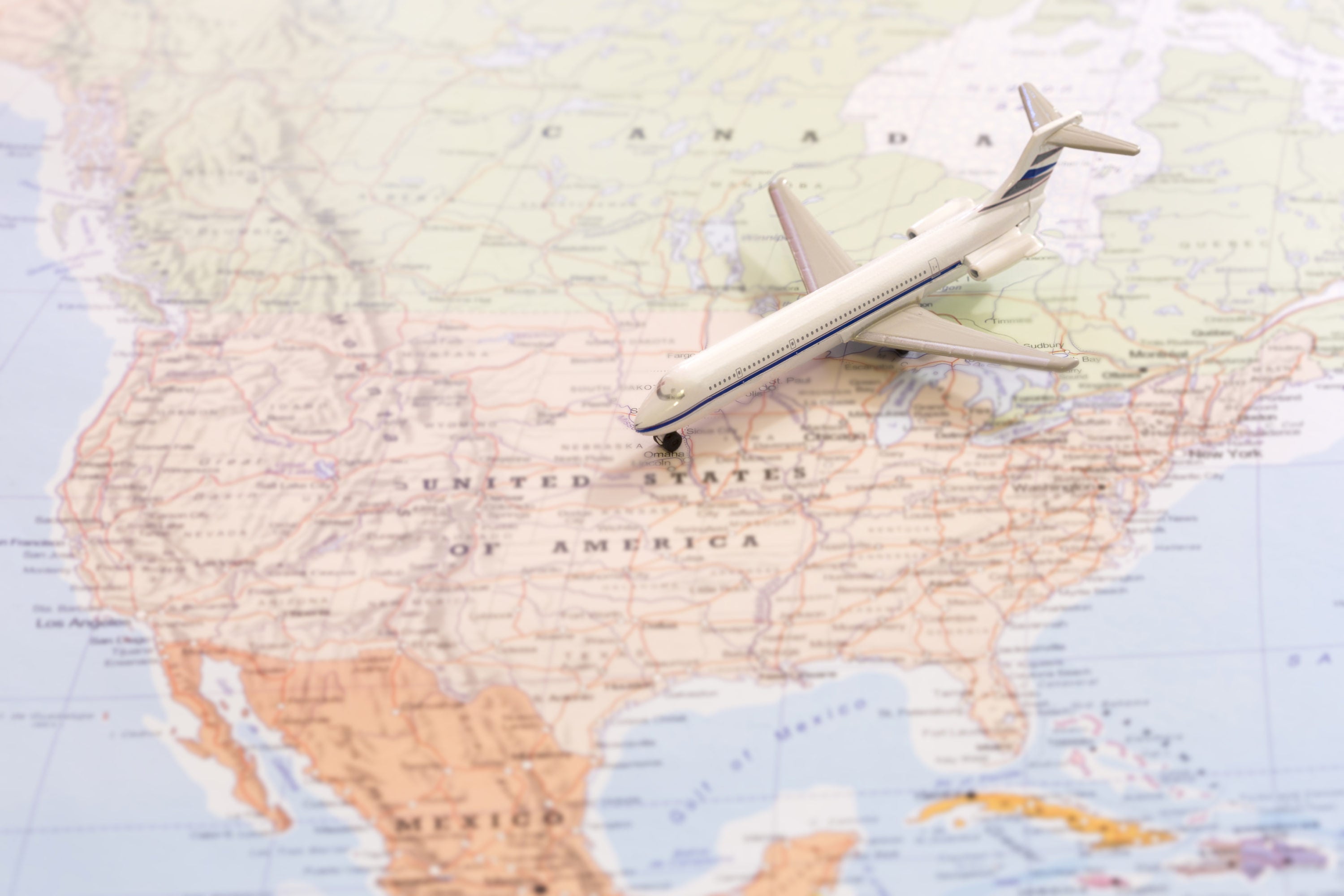 Which U.S. Airlines Dominate Market Share in North America? [Data Study]