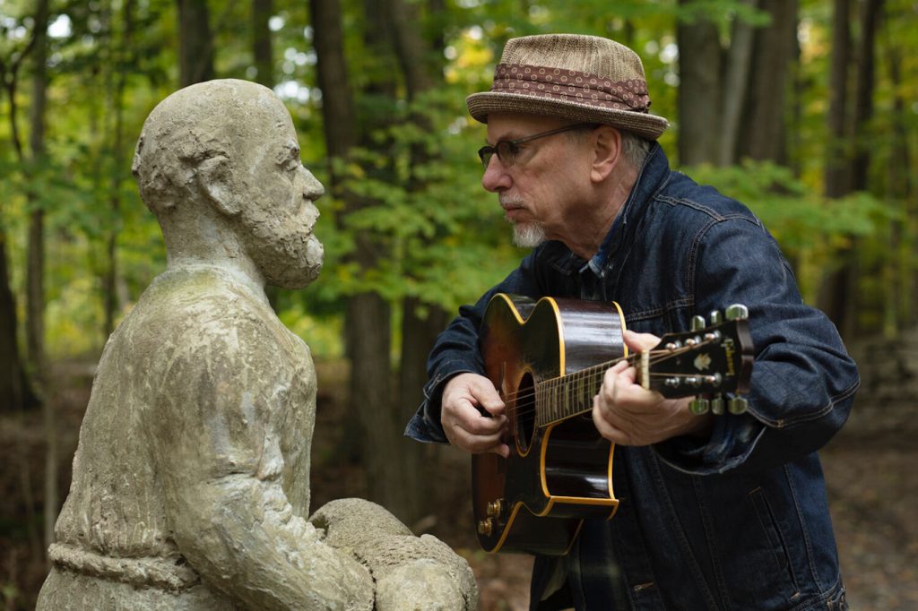 Entertainment: John Sieger Takes The Stage at Anodyne » Urban Milwaukee