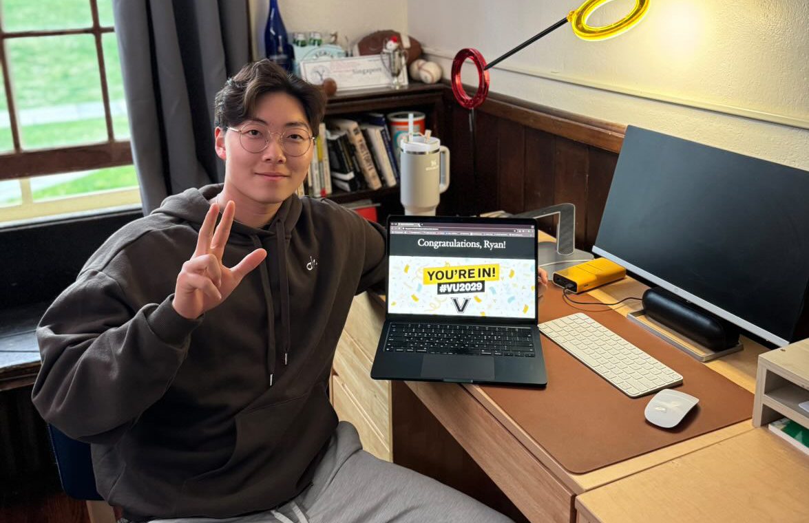 Record-low 4.7% of applicants admitted to Class of 2029, regular decision acceptance rate down to 3.3% – The Vanderbilt Hustler