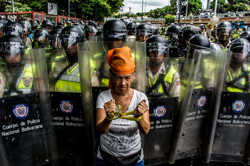 Women in Venezuela: a Mirage Called “Feminist Revolution” - Women Across Frontiers Magazine