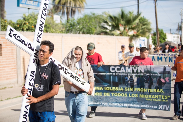 Breaking bread to break down the US-Mexico border wall • Waging Nonviolence | Waging Nonviolence