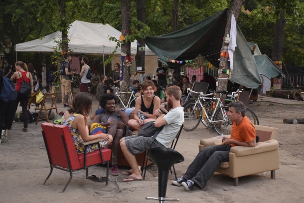 Activists occupy major park in Budapest to stop unwanted development | Waging Nonviolence