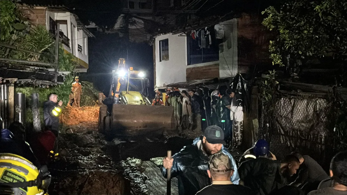 Landslide near Medellín claims five lives as heavy rains trigger regional emergency, Colombia - The Watchers