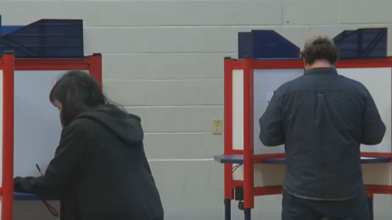 Mainers can vote in primaries right now, regardless of party enrollment