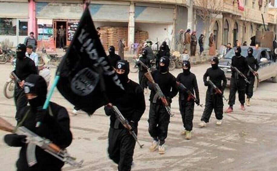 US begins moving thousands of ISIS prisoners from Syria to Iraq | World Israel News