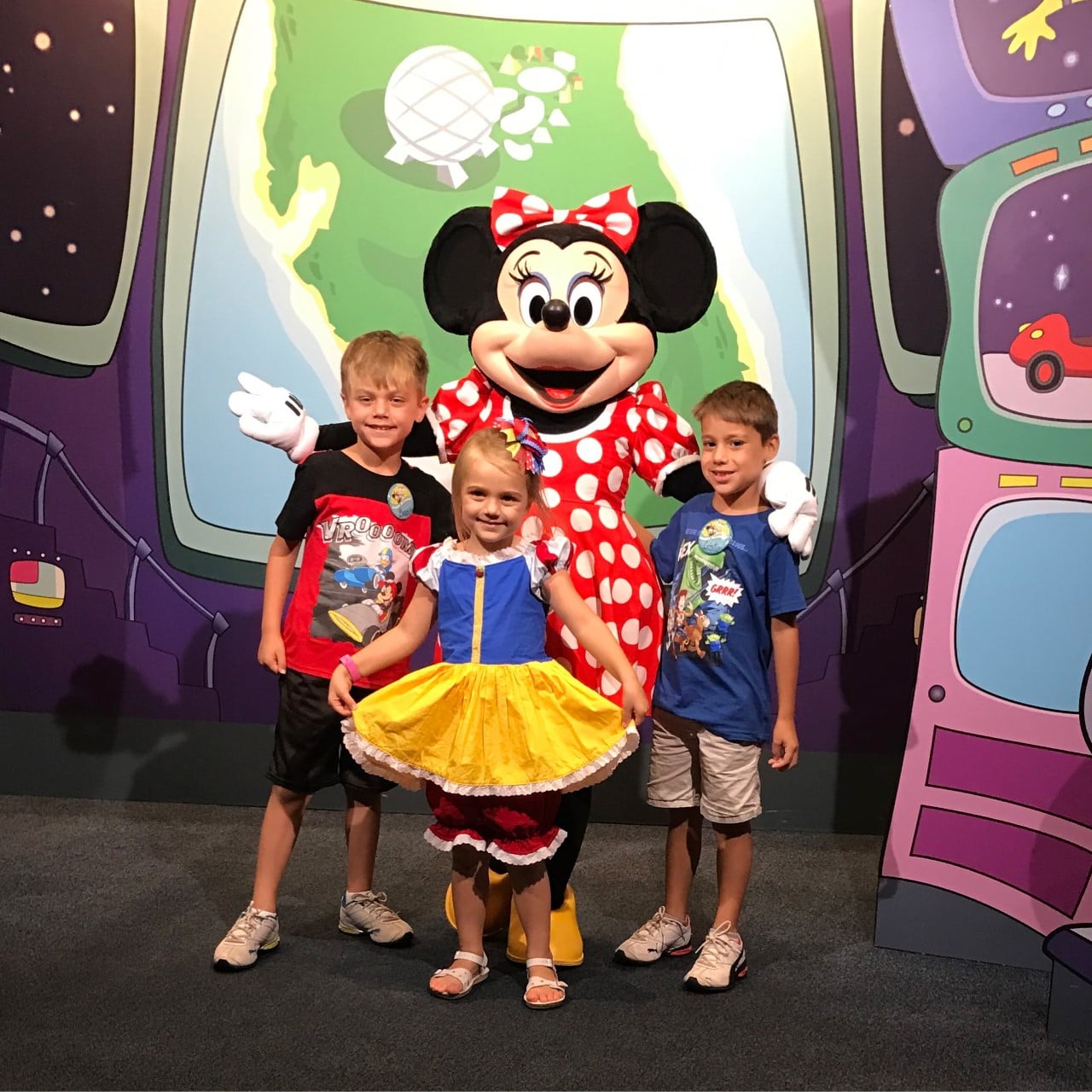 Your photos at Disney World could end up at Smithsonian Institute - WWAYTV3