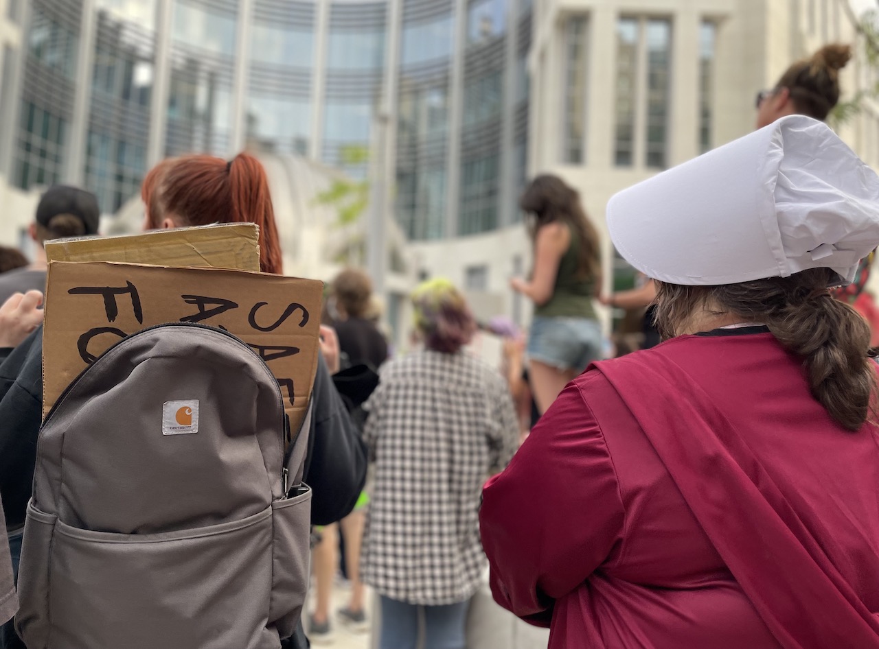 Abortions in Tennessee are screeching to a halt due to legal uncertainty; AG files motion to enact 6-week ban sooner | WPLN News