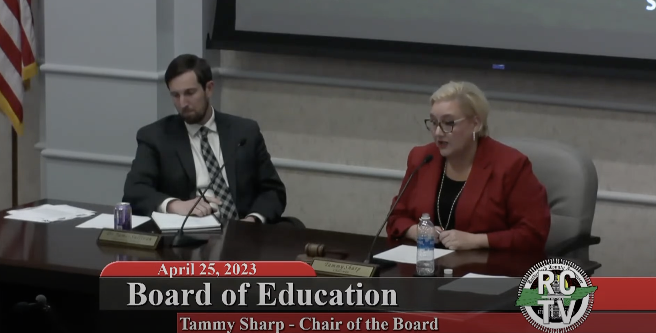 Rutherford County School Board green lights a Hillsdale-affiliated charter school despite concerns from its own review committee | WPLN News