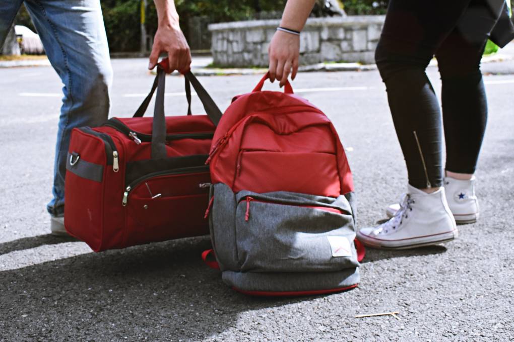 Qué empacar en su mochila de emergencia para prepararse para un incendio forestal | KQED