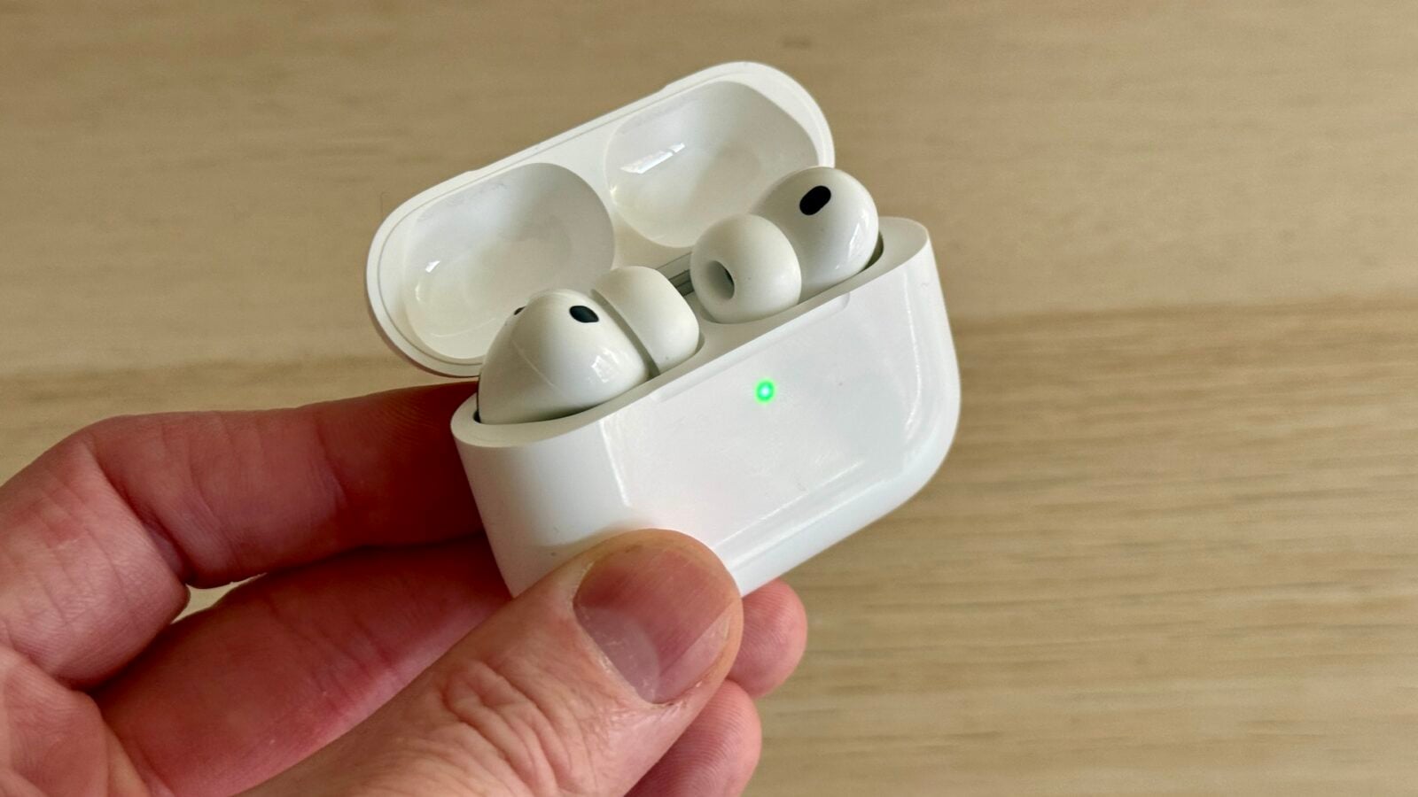 Test AirPods Pro 3 : Apple muscle ses très bons écouteurs, mais pas sur tous les fronts