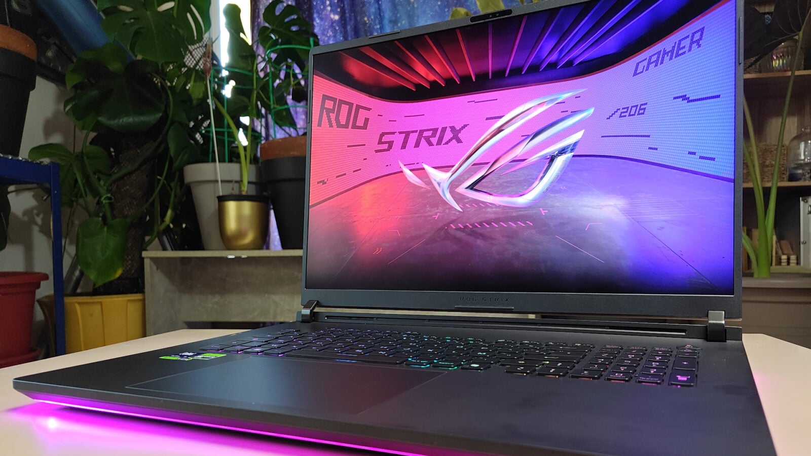 Test Asus ROG Strix SCAR 18 (G835L) : notre avis sur le PC