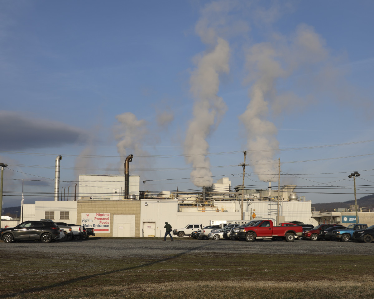 In One of the Most Dangerous Workplaces in West Virginia, a Poultry Giant Has Profited From Immigrant Labor For Decades