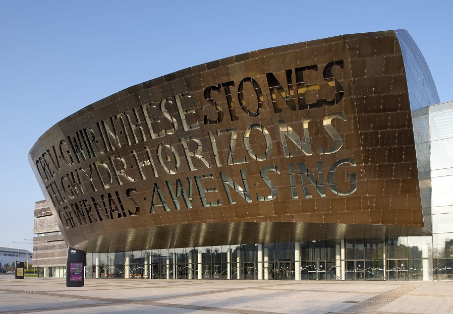 Orchestra players face wage cuts at WNO — 4barsrest