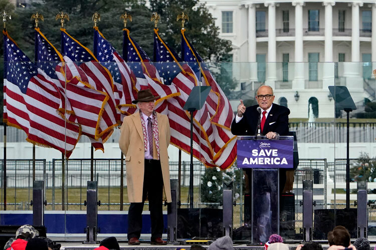 Former Chapman law prof says ex-dean knew of his work for Trump; 2 students were 'thrilled' to help