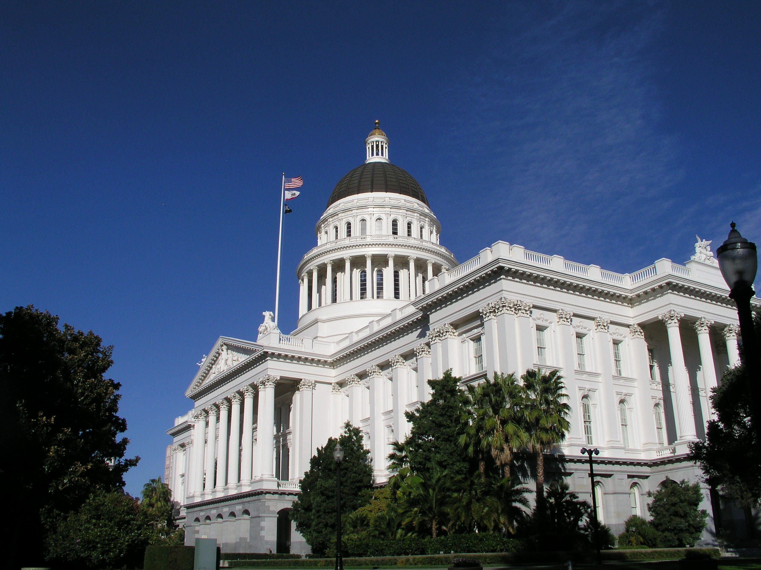 Correct Information on California Water Efficiency Laws - Association of California Water Agencies