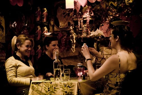 7 Non-Dating Apps To Help You Meet New Friends In 2025