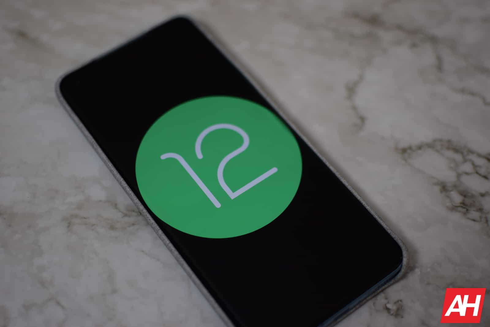 New Android 12 Trash Shortcut Will Make Deleting Items Easier