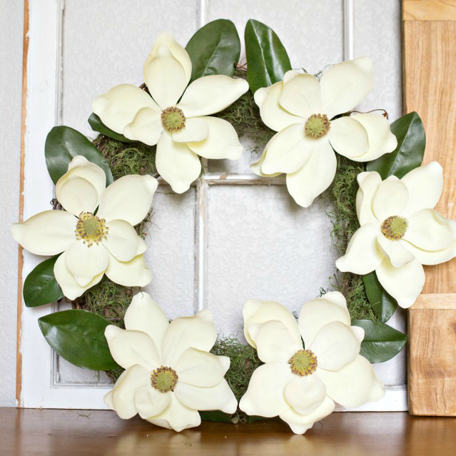DIY Magnolia Wreath - A Night Owl Blog