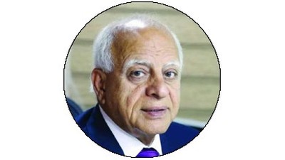 Statements on microphones | arabtimes