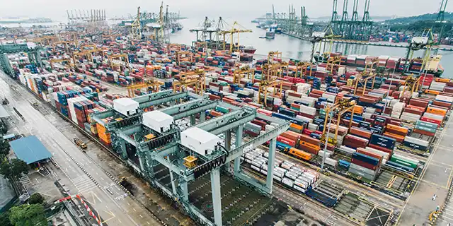 10 Busiest U.S. Ports (and How to Choose One)
