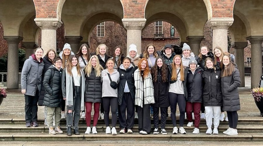 Women’s hockey travels to Europe for games and growth - Augsburg Now